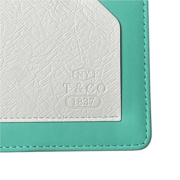 Tiffany & Co. Blue and White Lined Notebook brand new in original packaging - Picture 4 of 12